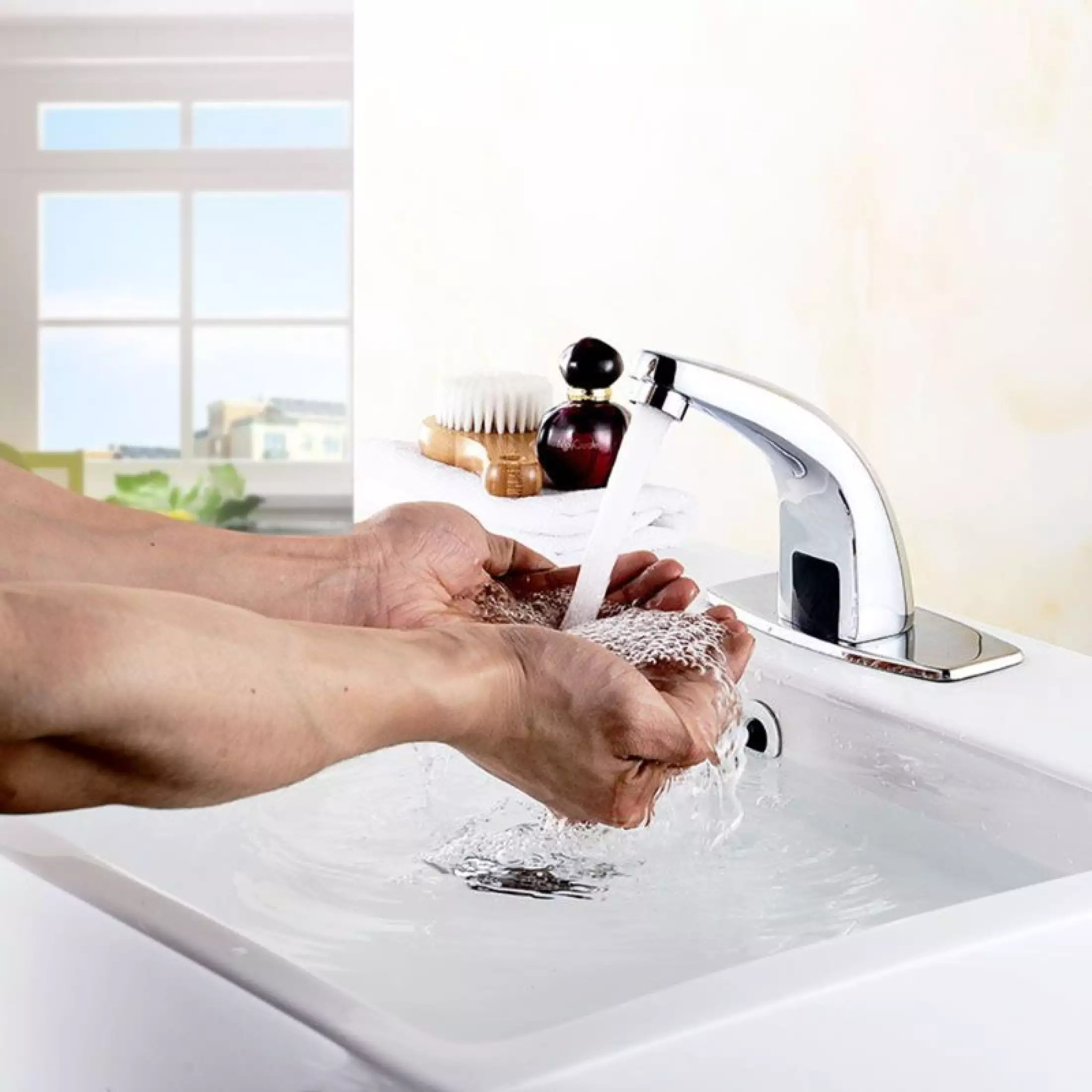 Thiết kế vòi rửa tay cảm ứng hiện đại góp phần sang trọng cho nhà bạn